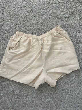 Abercrombie & Fitch Cream Elastic Waist Shorts